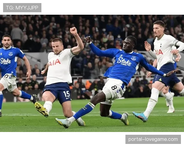 数据预测：英超降级三队概率更新，埃弗顿形势最为严峻